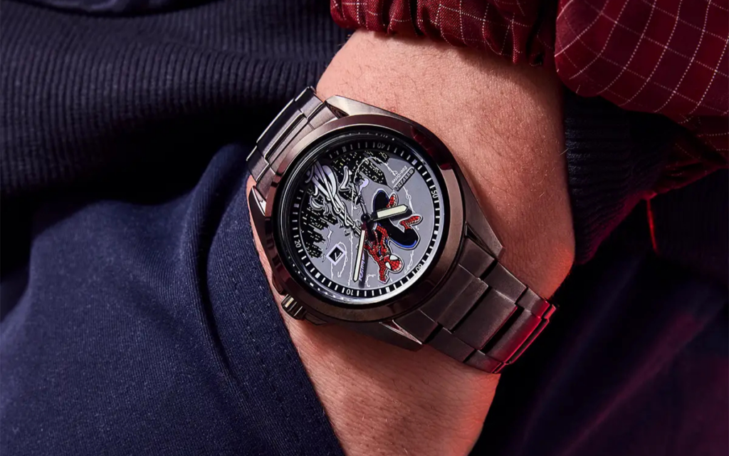 Montre Citizen Spider-Man Eco-Drive AW1437-61W boitier noir au poignet