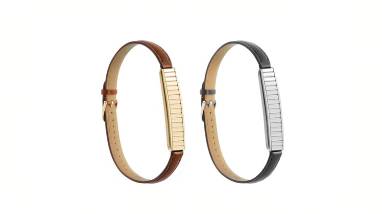 Bracelets connectés Lumysi en titane façon bijou, cuir marron et noir